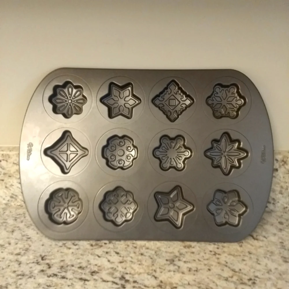 WILTON Cookie Pan Snowflake